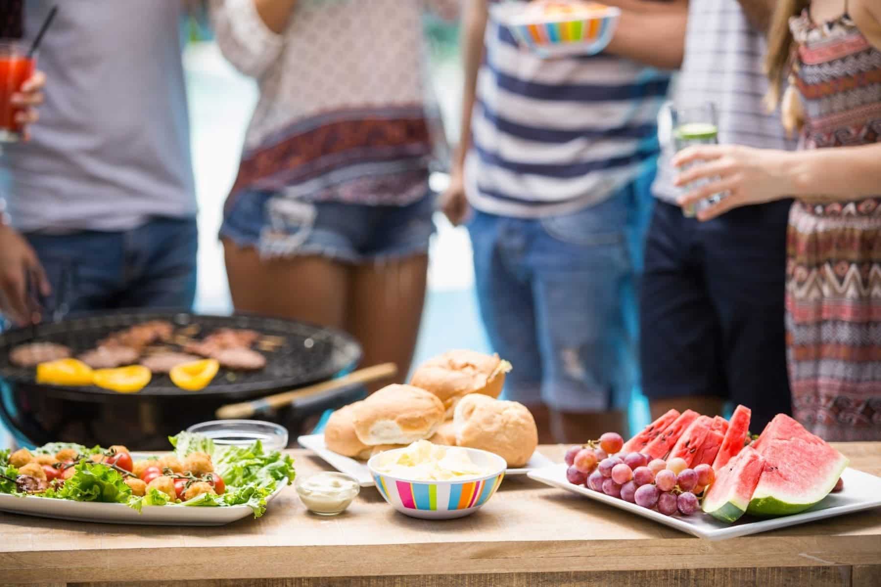 nourriture plateau barbecue piscine pool party pasteque brochette legume