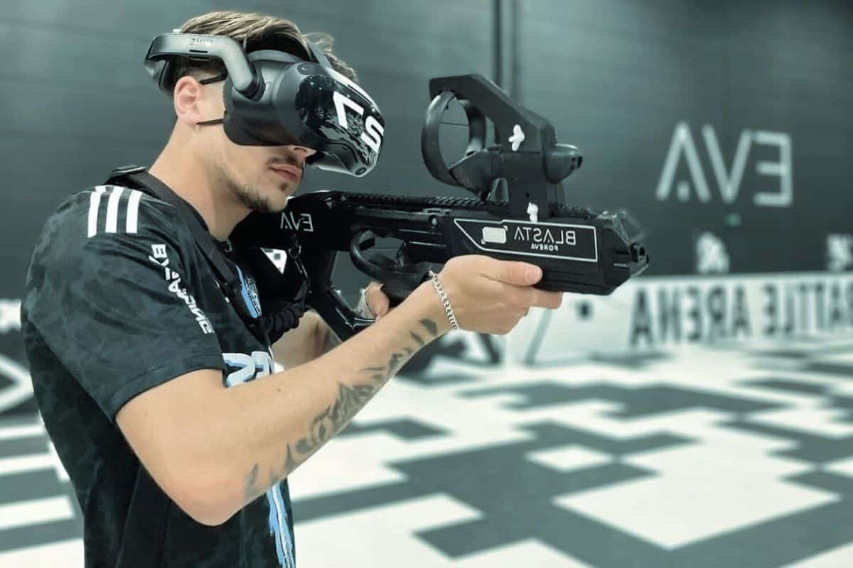 eva marseille salle réalité virtuel activité salle connectée jeu tir simulation casque