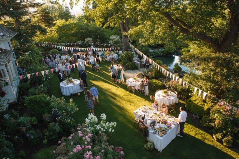 Comment organiser une garden party réussie