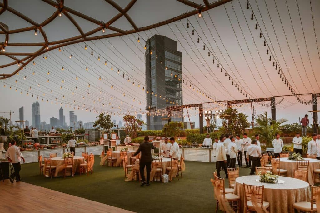 skyline paris terrasse restaurant avec moquette façon pelouse rooftop évènement entreprise