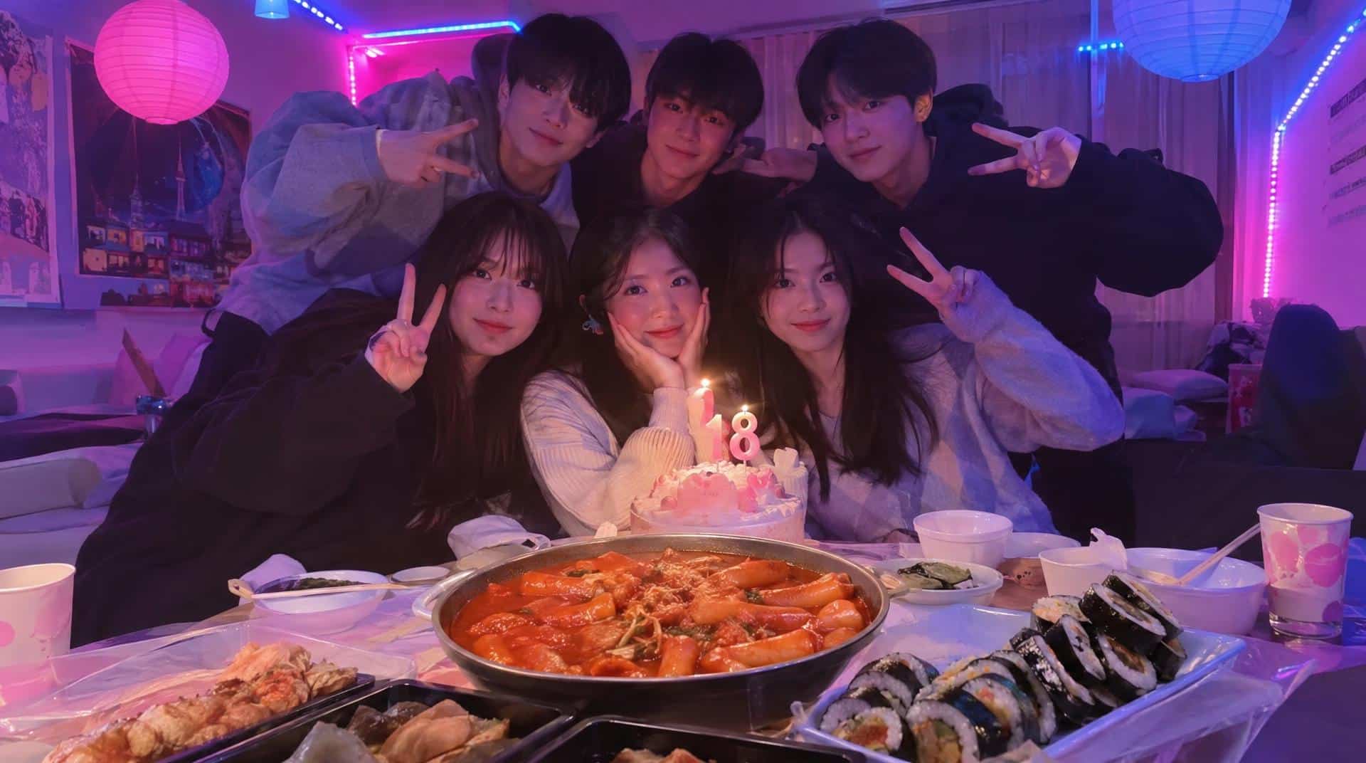 Anniversaire 18 ans sur le thème de la Corée : LED roses et bleues, lanternes et buffet de tteokbokki